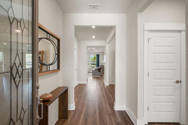 609 Wooden Rail LN, Georgetown, TX 78633