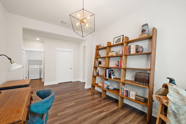 609 Wooden Rail LN, Georgetown, TX 78633