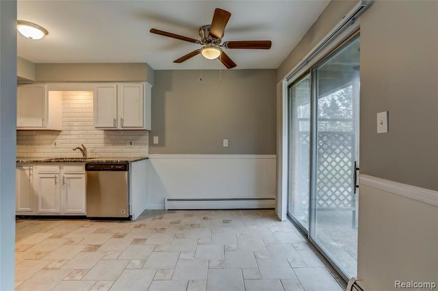 2161 Decker Road 21, Walled Lake, MI 48390