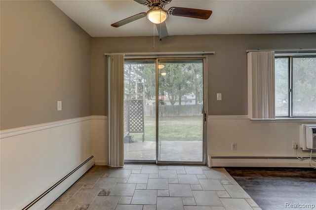 2161 Decker Road 21, Walled Lake, MI 48390