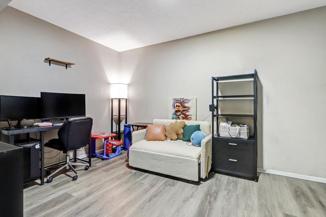 507 Gerald Chavez Lane NE, Los Lunas, NM 87031