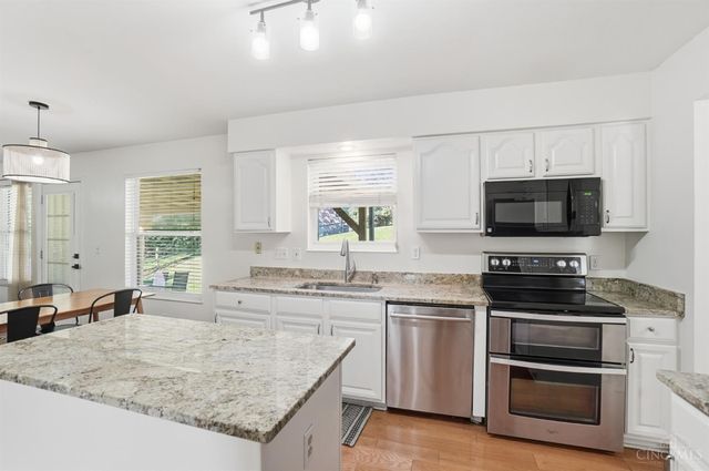 8965 Steeplechase Way, West Chester, OH 45069