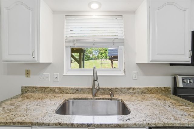 8965 Steeplechase Way, West Chester, OH 45069