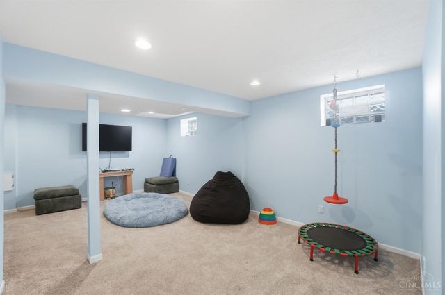 8965 Steeplechase Way, West Chester, OH 45069