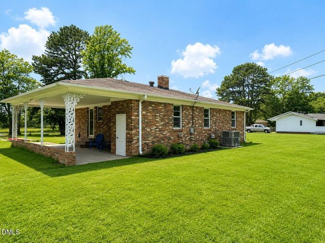 104 W Crestview Drive, Smithfield, NC 27577