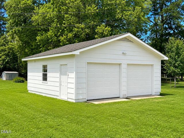 104 W Crestview Drive, Smithfield, NC 27577