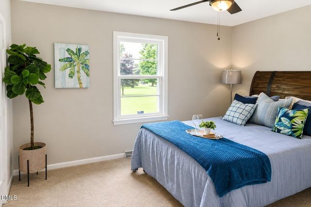 104 W Crestview Drive, Smithfield, NC 27577