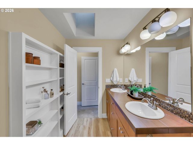 3607 Ne 10TH Ave, Portland, OR 97212