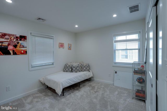 306 HIGH ST, Moorestown, NJ 08057