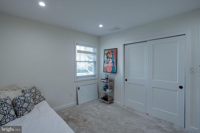 306 HIGH ST, Moorestown, NJ 08057