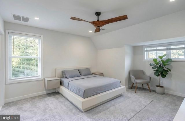 306 HIGH ST, Moorestown, NJ 08057