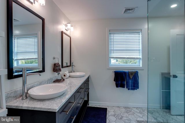 306 HIGH ST, Moorestown, NJ 08057