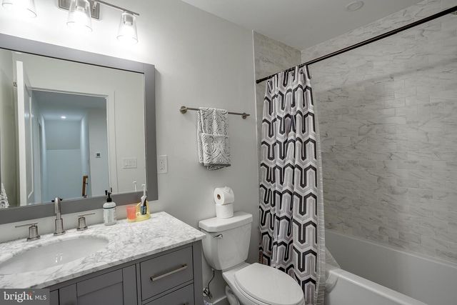 306 HIGH ST, Moorestown, NJ 08057