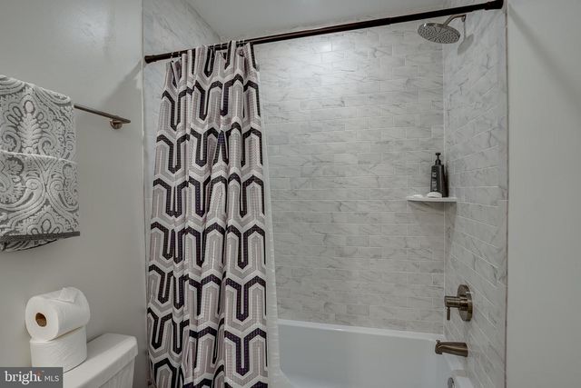 306 HIGH ST, Moorestown, NJ 08057