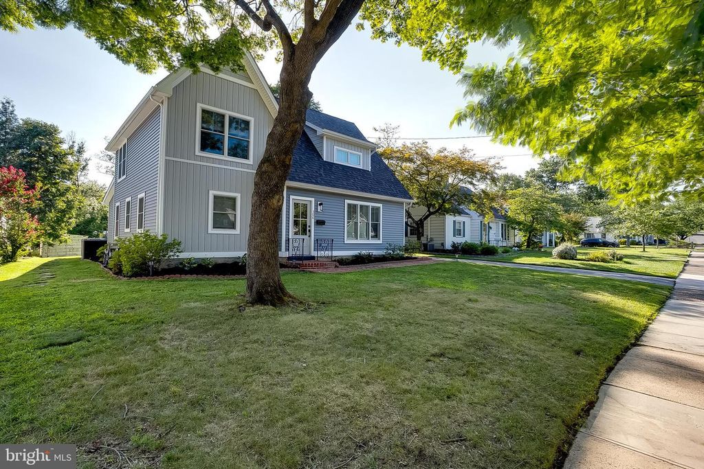 306 HIGH ST, Moorestown, NJ 08057