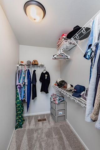 1240 Rachel Drive W, West Fargo, ND 58078