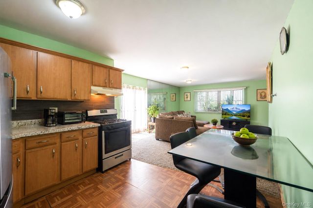 1235 E 95th Street 101, Brooklyn, NY 11236