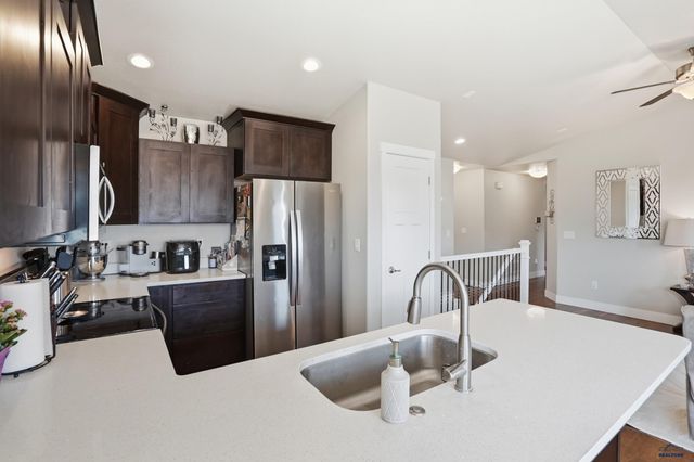 3211 HOMESTEAD ST, Rapid City, SD 57703
