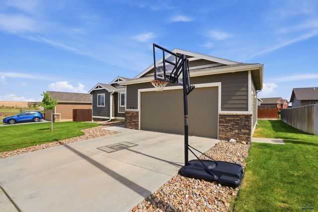 3211 HOMESTEAD ST, Rapid City, SD 57703