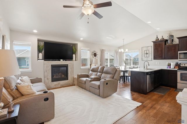 3211 HOMESTEAD ST, Rapid City, SD 57703