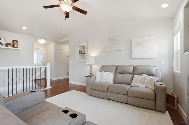 3211 HOMESTEAD ST, Rapid City, SD 57703