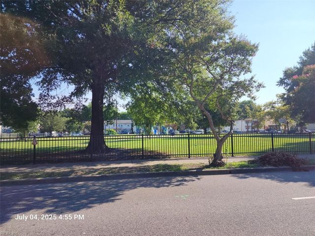 632 W 27th ST, Norfolk, VA 23517
