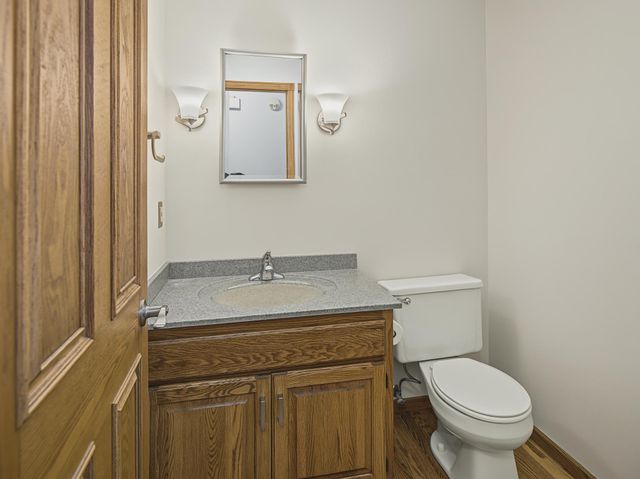 2112 Parkwood Hills Drive NE, Rochester, MN 55906