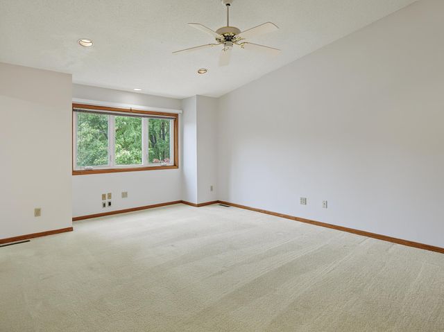 2112 Parkwood Hills Drive NE, Rochester, MN 55906