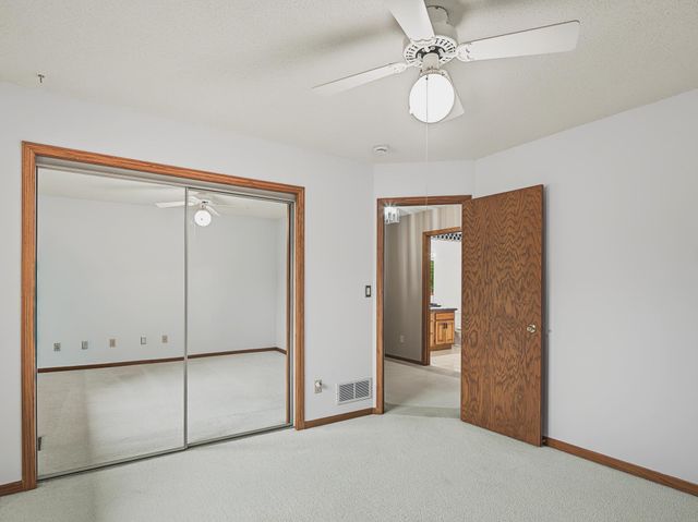 2112 Parkwood Hills Drive NE, Rochester, MN 55906