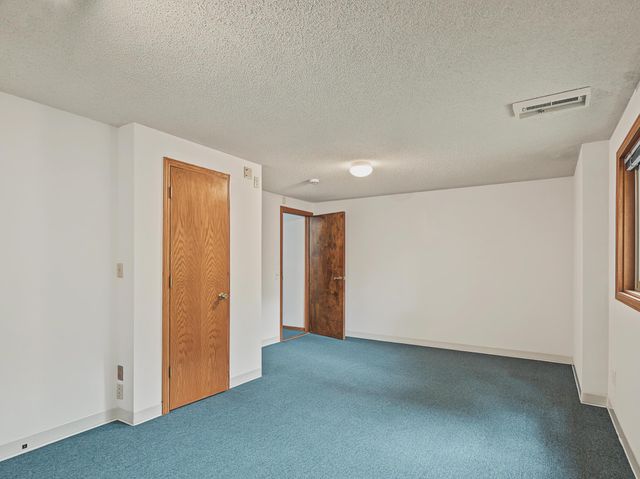 2112 Parkwood Hills Drive NE, Rochester, MN 55906