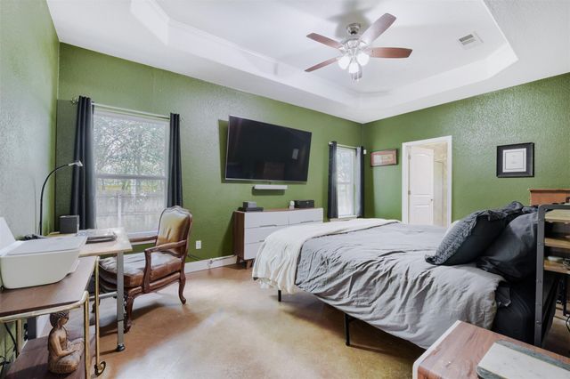 115 Mokulua LN, Bastrop, TX 78602