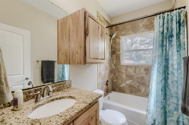 115 Mokulua LN, Bastrop, TX 78602
