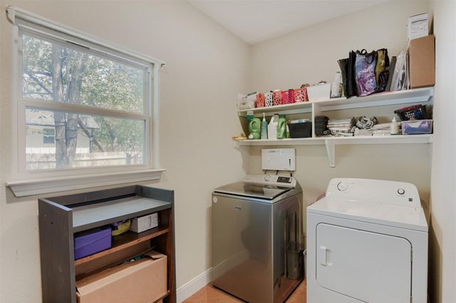 115 Mokulua LN, Bastrop, TX 78602