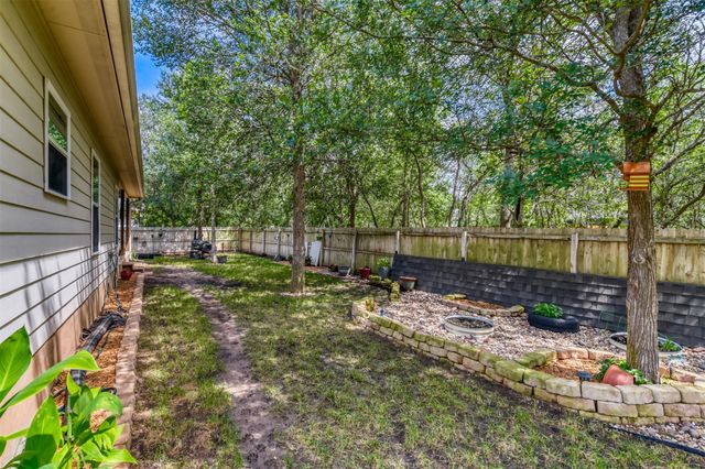 115 Mokulua LN, Bastrop, TX 78602