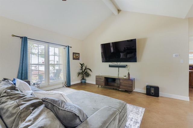 115 Mokulua LN, Bastrop, TX 78602