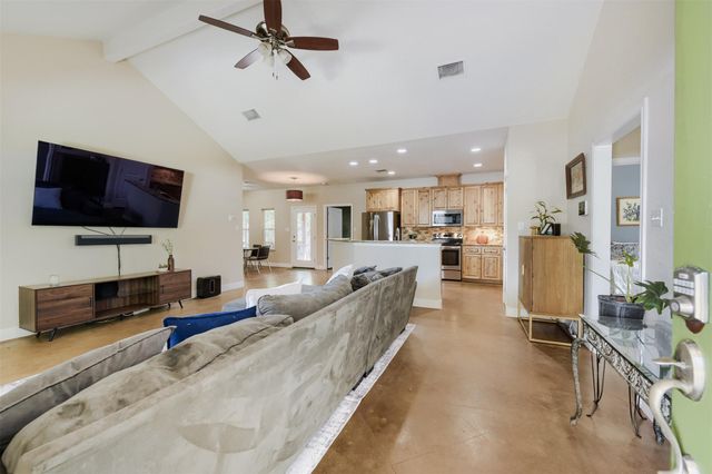 115 Mokulua LN, Bastrop, TX 78602