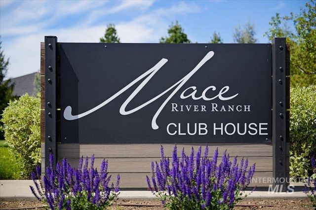 939 S Lake Pointe Way, Eagle, ID 83616