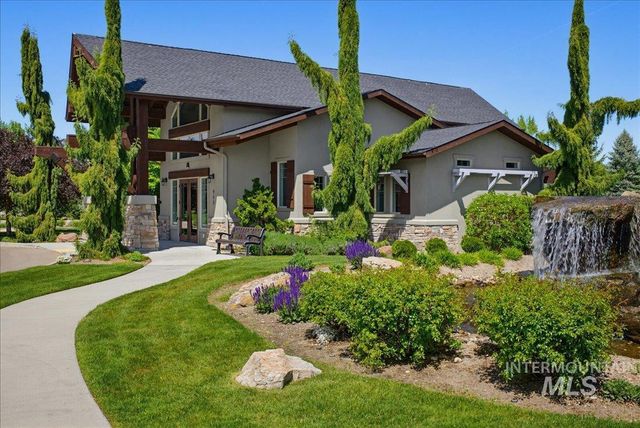 939 S Lake Pointe Way, Eagle, ID 83616