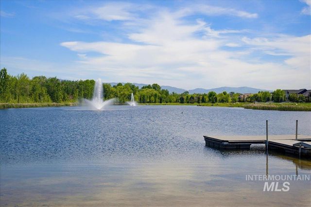 939 S Lake Pointe Way, Eagle, ID 83616