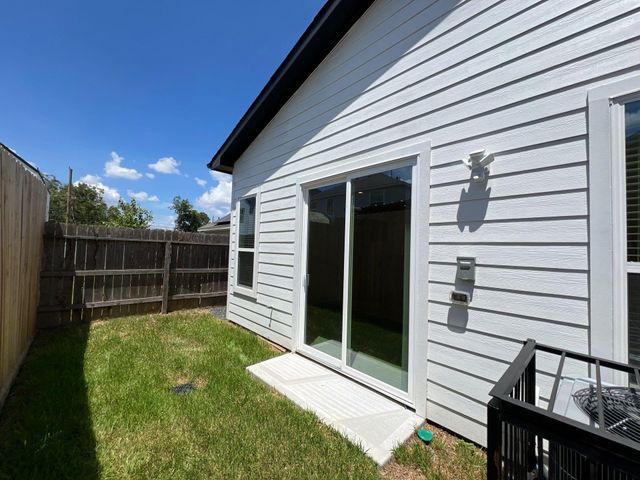 4414 Elmwood Street A, Houston, TX 77051