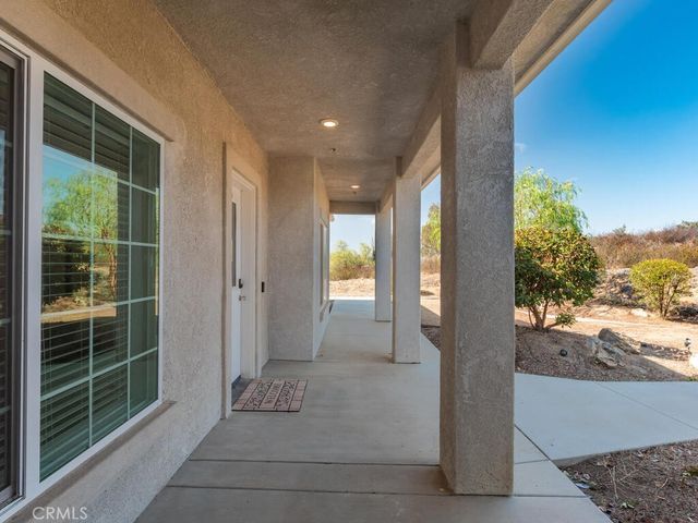 30797 Via Las Rosas, Menifee, CA 92596