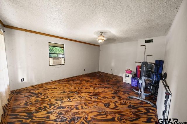 20624 Hewitt Cir, Chandler, TX 75758