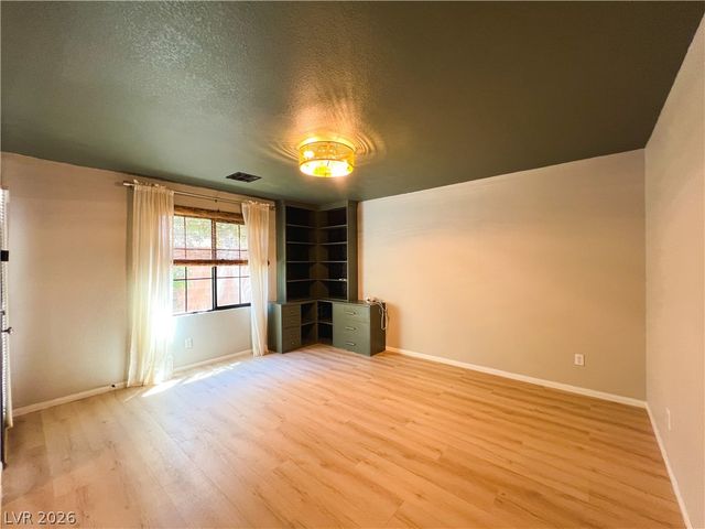 9838 November Rain Street, Las Vegas, NV 89178