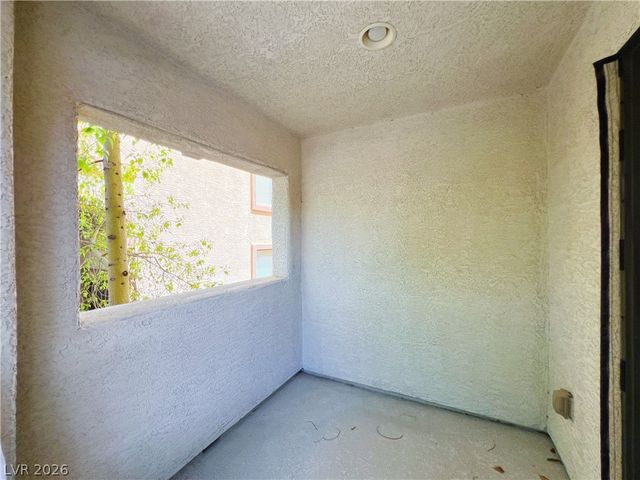 9838 November Rain Street, Las Vegas, NV 89178