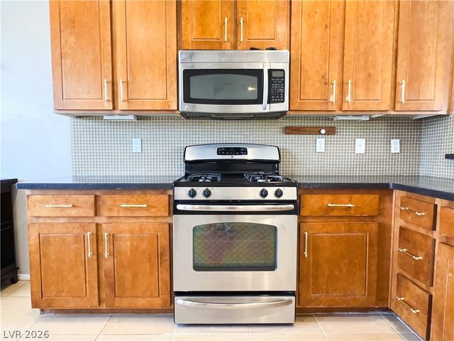9838 November Rain Street, Las Vegas, NV 89178
