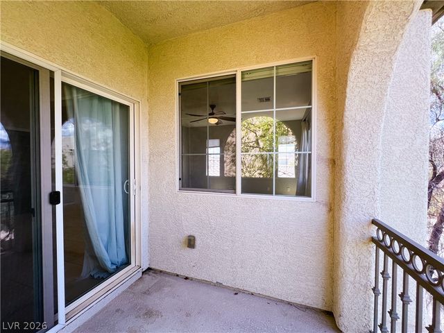 9838 November Rain Street, Las Vegas, NV 89178