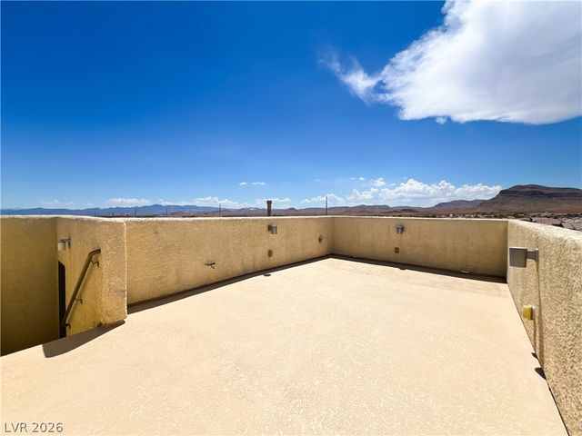 9838 November Rain Street, Las Vegas, NV 89178