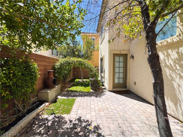 9838 November Rain Street, Las Vegas, NV 89178
