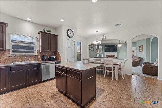 308 Kayla Street, Troy, TX 76579