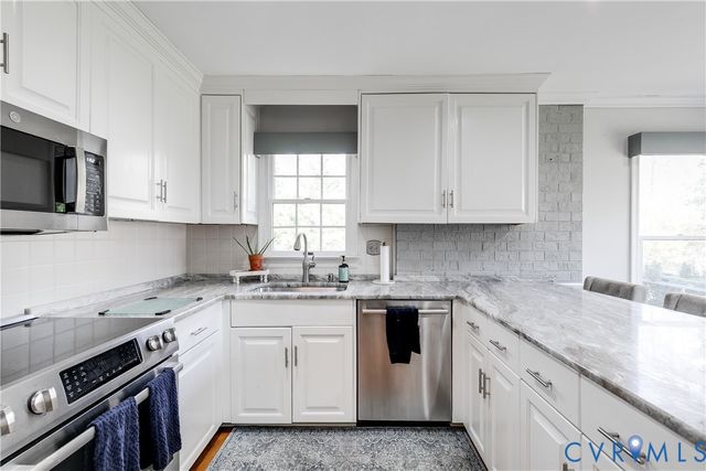 2221 Autumn Oaks Ln, Powhatan, VA 23139